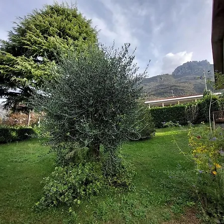 Mandello Panoramico Apartmán *