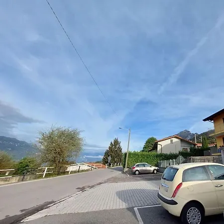 Apartmán Mandello Panoramico