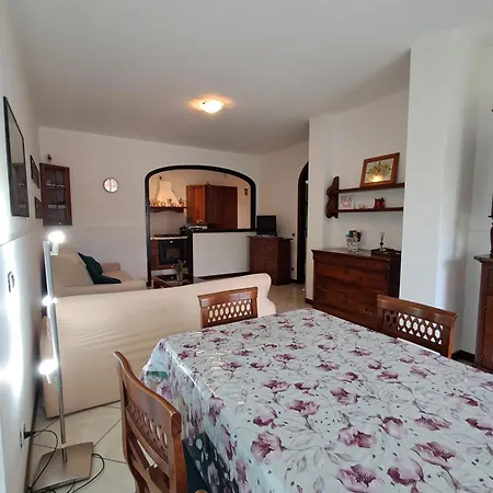 Mandello Panoramico 阿巴迪拉里纳