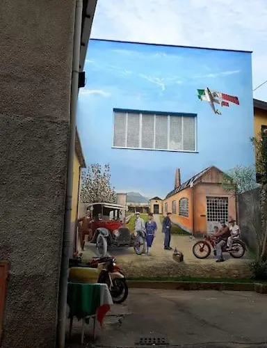 Mandello Panoramico 公寓 *